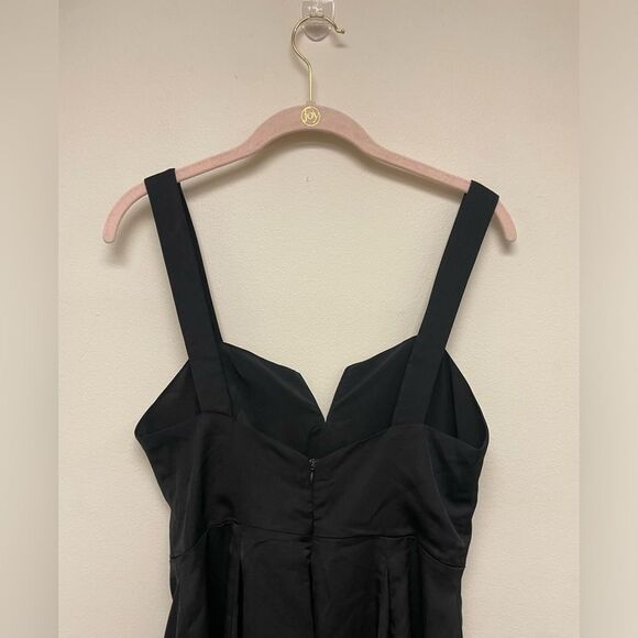 Kimchi Blue Black Notch Front Fit and Flare Mini Holiday Dress Size 6 - Picture 8 of 9